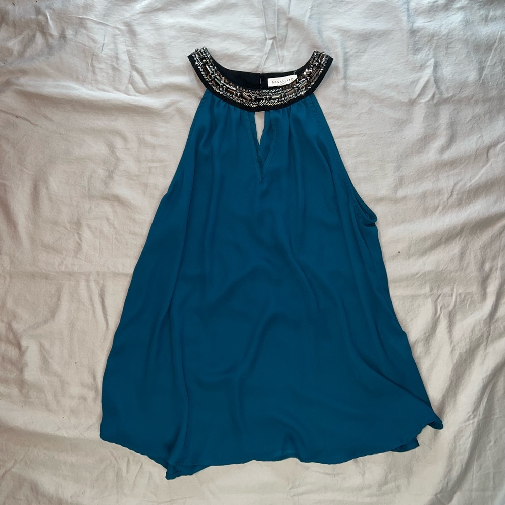 Sleeveless blouse